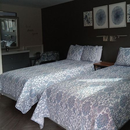 Hotel Lake Anna Glenora Bagian luar foto