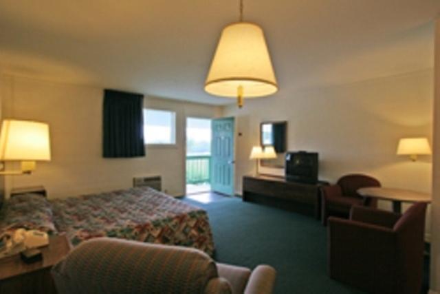 Hotel Lake Anna Glenora Ruang foto